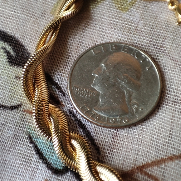 Plunder Brand Signed Braided Herringbone Design Shiny Gold Tone Bracelet NEW - Picture 3 of 4